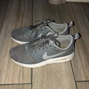 Nike Air Max Grey